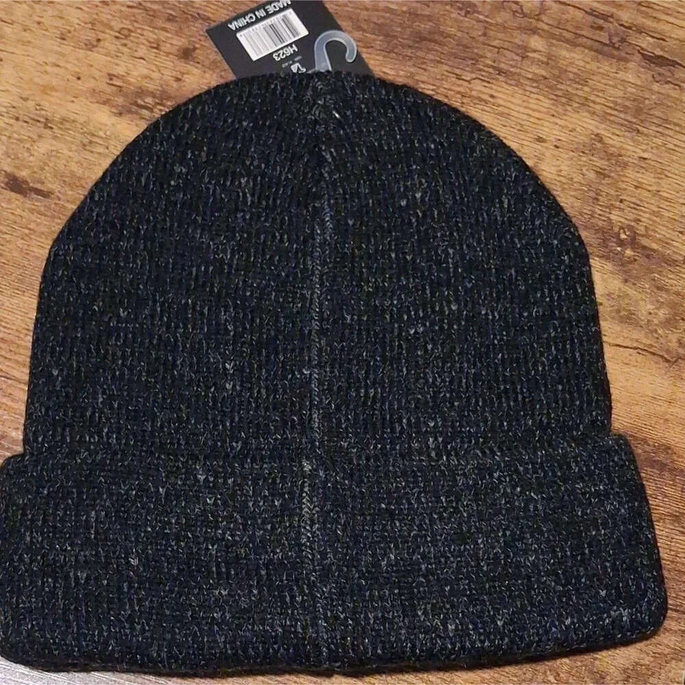 Black Lined Beanie Hat Solid Knit Style Unisex Adults One Size Fall/Winter